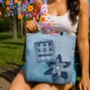 bolso-denim-artesanal-makrys-Flor-Trenzada-bag-Makrys Bolso artesanal en denim reciclado Makrys. Flor-Trenzada-bag-Makrys