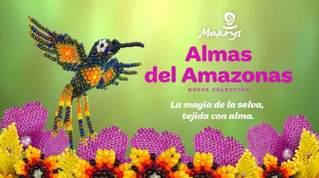 Artesana indígena del Amazonas colombiano tejiendo aretes de mostacilla hechos a mano con diseño de flores y colores tradicionales